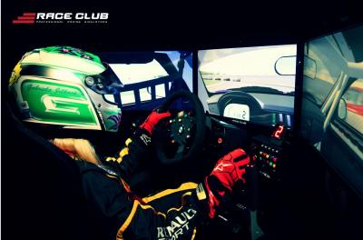 VIP jízda na simulátorech RACE CLUB 60 min (pro 1 osobu)